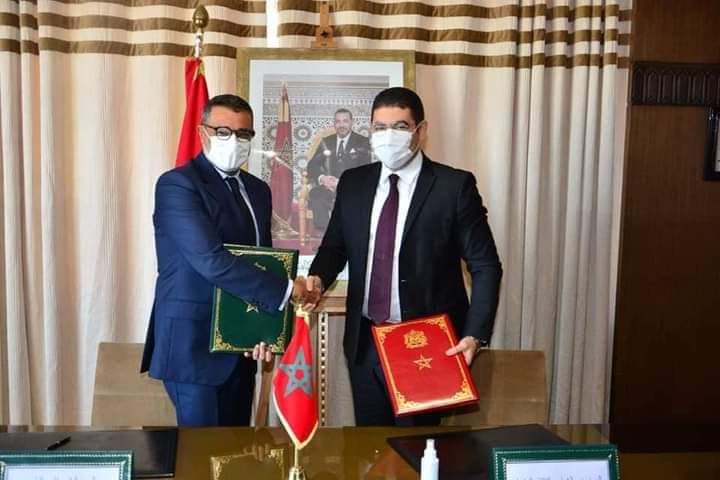 اتفاقية شراكة بين وزارة الشباب والثقافة والتواصل والشركة الوطنية للإذاعة والتلفزة