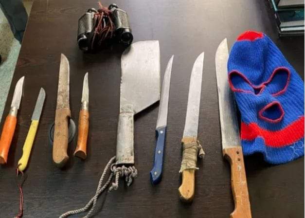 أمن آسفي يجنب المدينة “مجزرة” بعد اعتقال مختل عقليا بحوزته 8 سكاكين وسيوف وسواطير وقناع