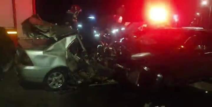 عاااجل بالداخلة حادثة اصطدام سيارتين تخلف قتلى وجرحى