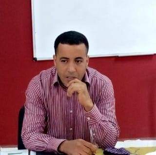 الاستاذ احمد ادبهوش يقدم مرافعة ضد النائب السيد محمد الصباري
