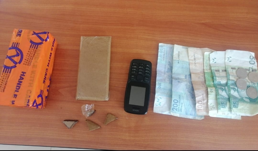 المصالح الأمنية بمفوضية الشرطة “المرسى” بالعيون توقف مشتبها فيه