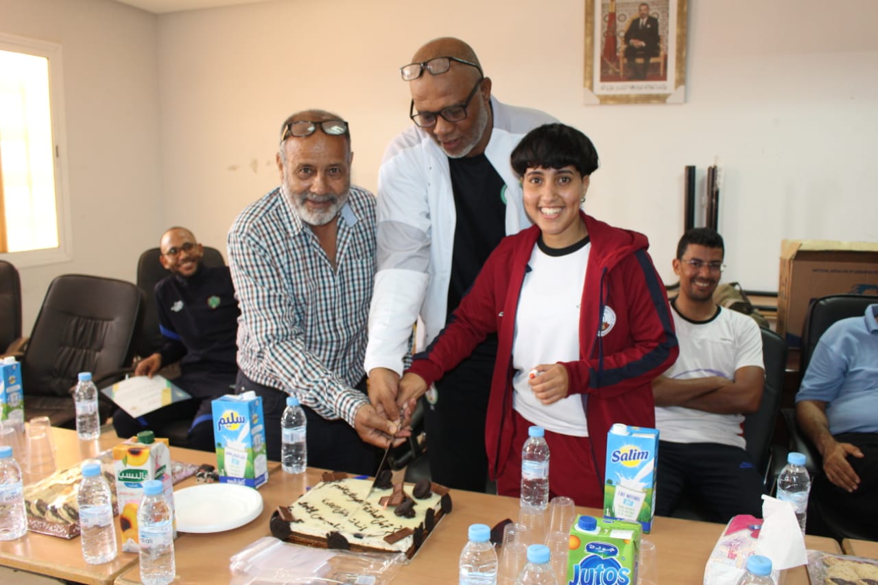 نادي أمل الساقية الحمراء النسوي للفوتصال يحتفي بلاعباته