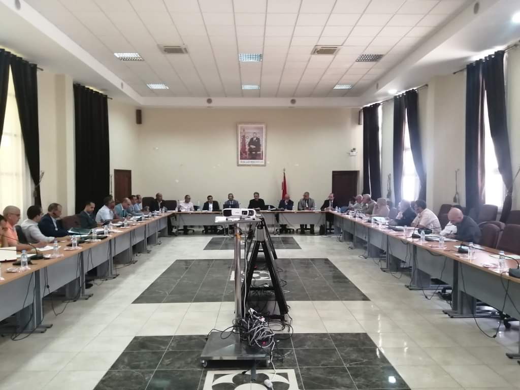 اجتماع في شأن تتبع وتقييم تدبير وتنظيم الدخول المدرسي 2022/2023 بالأكاديمية الجهوية للتربية والتكوين لجهة العيون الساقية الحمراء