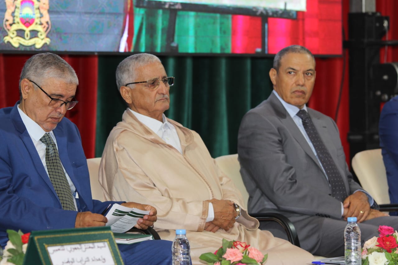 والي جهة العيون الساقية الحمراء يترأس الحوار الوطني حول التعمير والإسكان