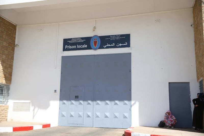 تشغل مهنة ضابط في الجيش.. إيداع ابنة جنرال كبير في السجن وحجز سيارات فارهة