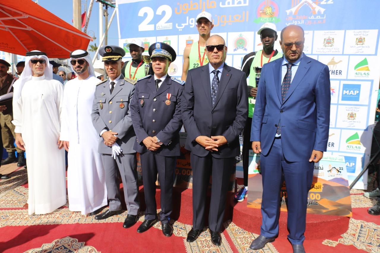 العداء المغربي البييض بطلا لنصف ماراطون العيون الدولي