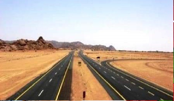 المغرب يمر الى السرعة القصوى في تنمية الصحراء المغربية..إنجاز وتعبيد الطريق بين العركوب والداخلة