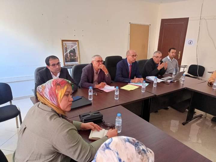 اللقاء التواصلي مع رئيسات ورؤساء جمعيات الآباء بالمؤسسات التعليمية حول التوجيه التربوي بالمديرية الإقليمية بالعيون