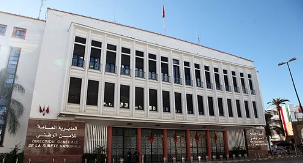الدار البيضاء : السرقة من داخل سيارة خاصة استهدفت السلاح الوظيفي لموظف شرطة يجر متشردين للتوقيف