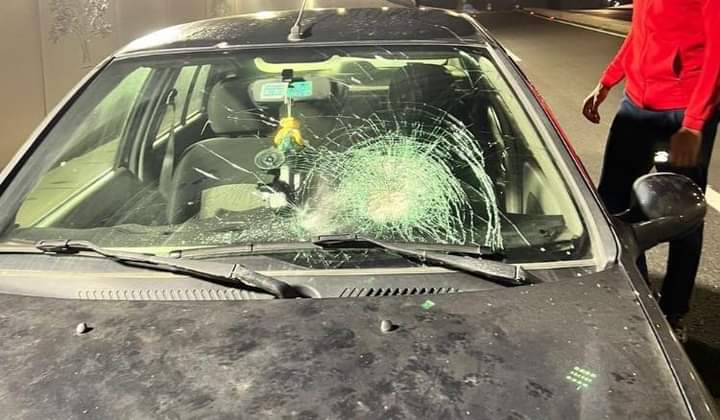 أعمال الشغب الرياضي والتراشق بالحجارة المقرون بإلحاق خسائر مادية بممتلكات عامة وخاصة تجر عدة أشخاص للتوقيف