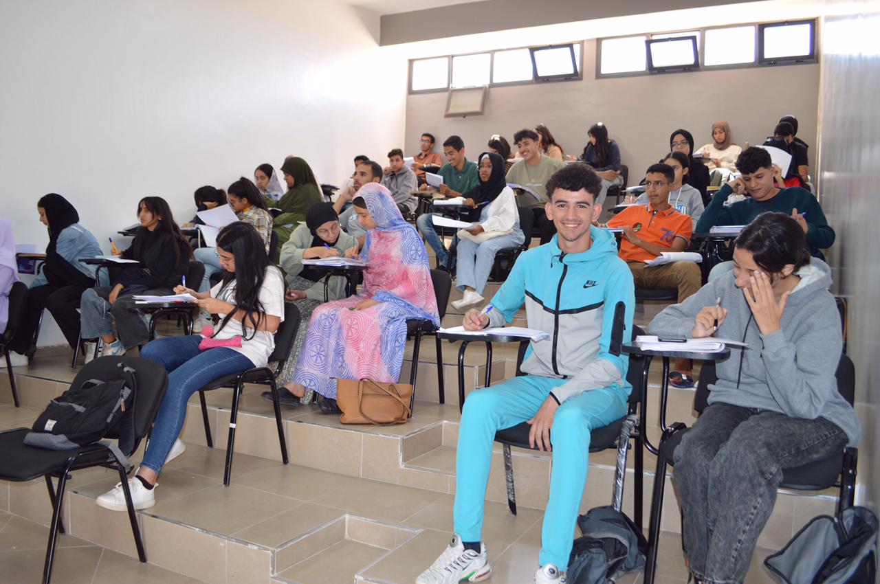 الحنصالي : انطلاق حصص الدعم المجاني للمترشحين لامتحانات طلبة كلية الطب والصيدلة والمستدركين للامتحان الوطني الموحد طبقا لأهداف خارطة الطريق 2022-2026