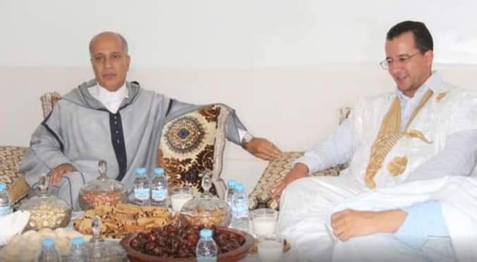 عرفانا بالجميل.. عامل السمارة ورئيس جماعة السمارة  يزوران عائلات رؤساء الجماعة المتوفين