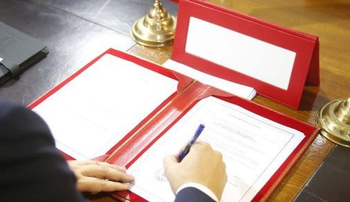 توقيع اتفاقية شراكة بين وزارة التربية الوطنية والتعليم الأولي والرياضة ووزارة الشباب والثقافة والاتصال