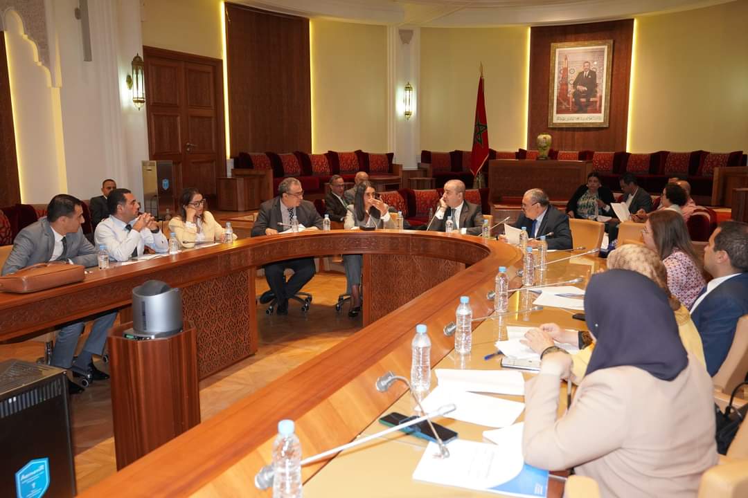 بلاغ اجتماع لجنة المالية والتنمية الاقتصادية بمجلس النواب لمتابعة المناقشة التفصيلية لمشروع قانون رقم 01.22 يتعلق بمكاتب المعلومات الائتمانية