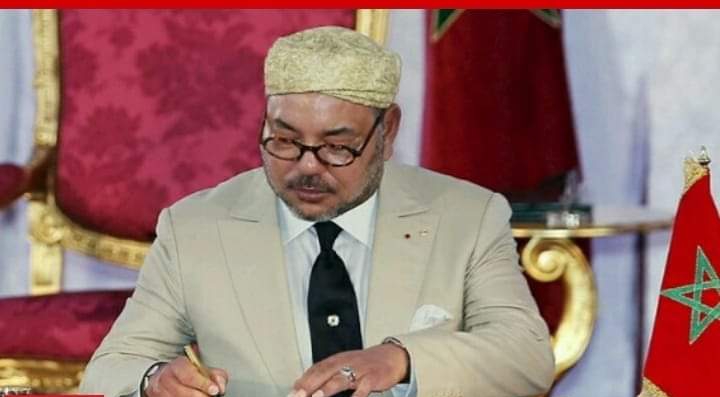 الملك يأمر بالعفو على مجموعة من الأشخاص منهم المعتقلين ومنهم الموجودين في حالة سراح، المحكوم عليهم من طرف مختلف محاكم المملكة الشريفة وعددهم 2052 شخصا