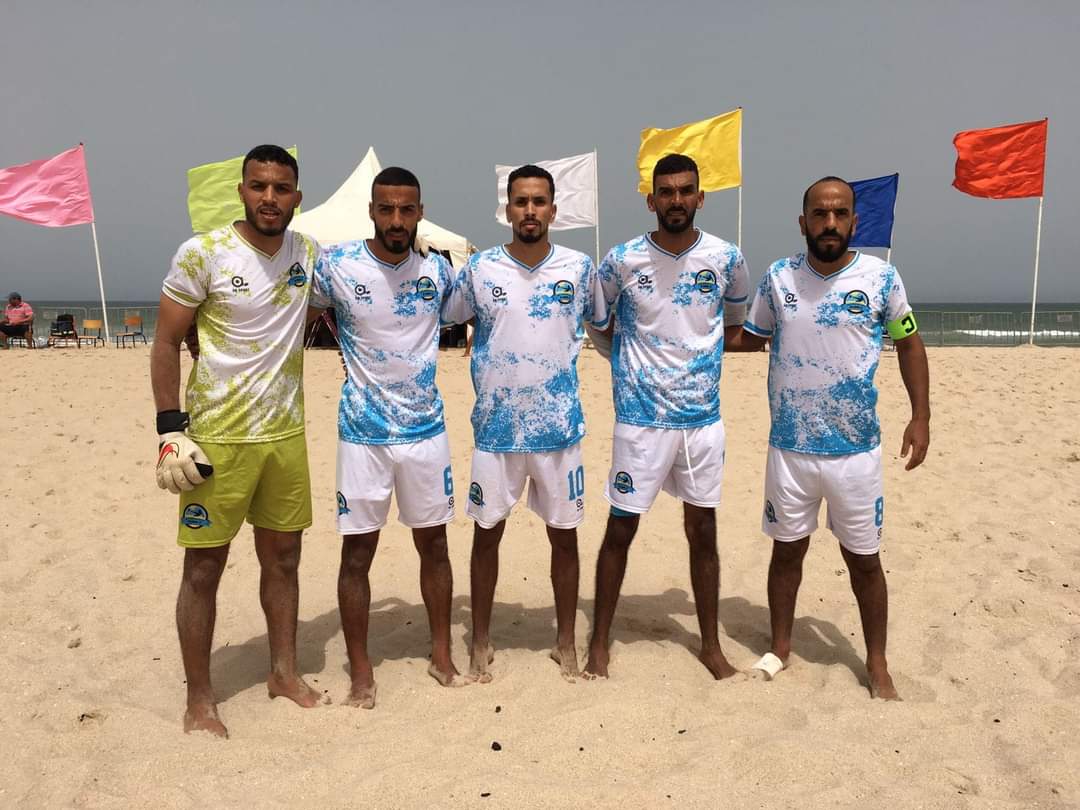 بحضور رئيس العصبة الوطنية ممثل جهة العيون يحقق أول إنتصاراته بالبطولة الوطنية لكرة القدم الشاطئية