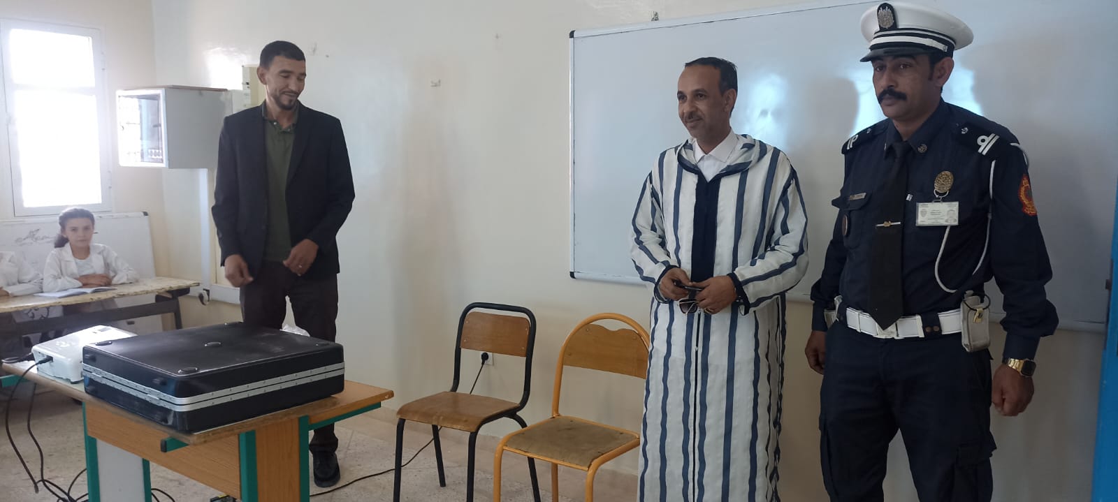 أكاديمية الداخلة وادي الذهب تستهل برنامج الحملات التحسيسية باهمية السلامة الطرقية
