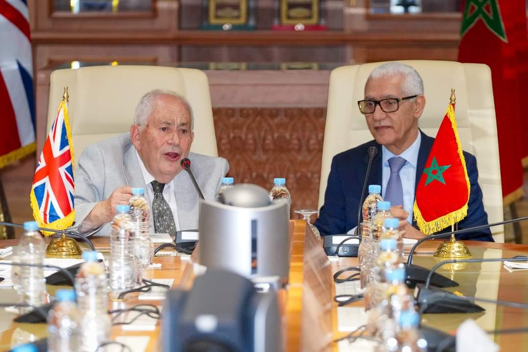 رئيس مجلس النواب يجري مباحثات مع وفد عن النادي الليبرالي الوطني بالمملكة المتحدة