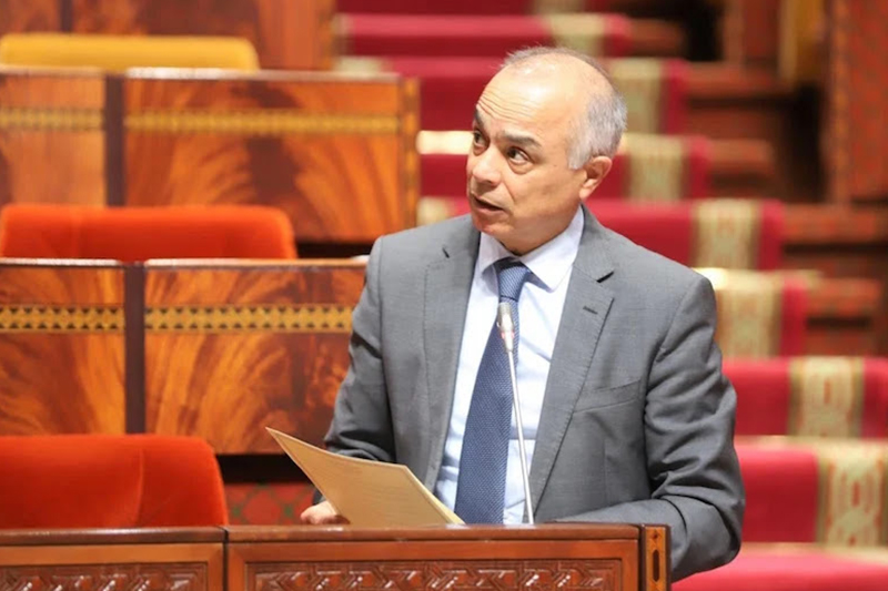 مدير اعدادية “حْرَكْ” إلى كندا.. ووزارة بنموسى توضح