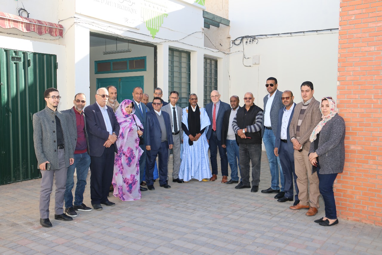 بالصور : غرفة الصناعة التقليدية تنظم دورة تكوينية للهيئات الحرفية بجهة العيون