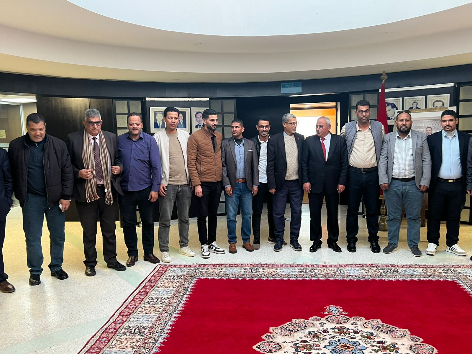 ارباب المقاولات الصحفية بجهة العيون الساقية الحمراء يجتمعون بالكاتب العالم لوزارة الشباب و الثقافة والتواصل قطاع التواصل